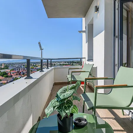 Cloud 11 Apartment